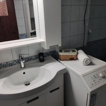 Apartment Georgia
